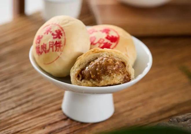 凌晨三点就来！城隍庙开出“爷青回”市集麻将胡了app为这口上海有人排队6小时(图14)